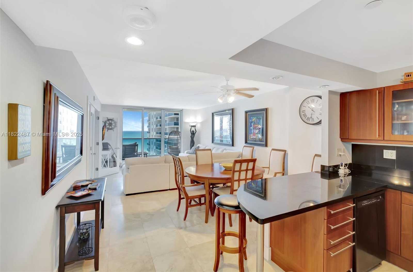 Small Image of 2301 COLLINS AVE #1425, Miami Beach Number 2