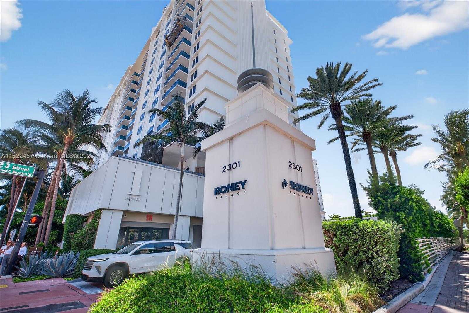 Small Image of 2301 COLLINS AVE #1425, Miami Beach Number 47