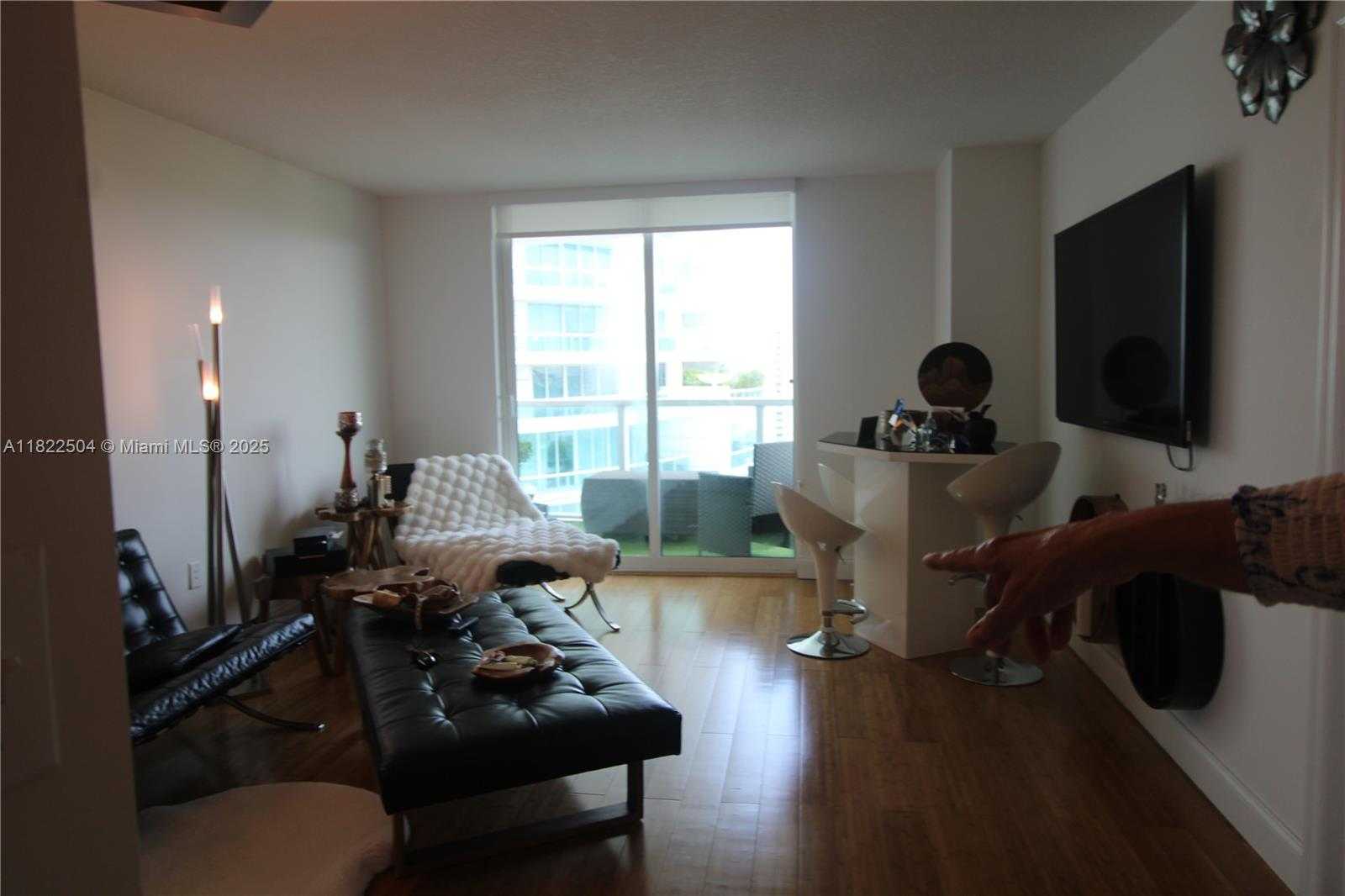 Small Image of 2101 BRICKELL AVE #1711, Miami Number 10