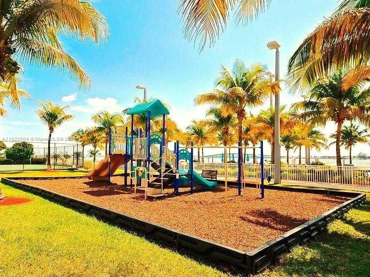 Small Image of 2101 BRICKELL AVE #1711, Miami Number 16