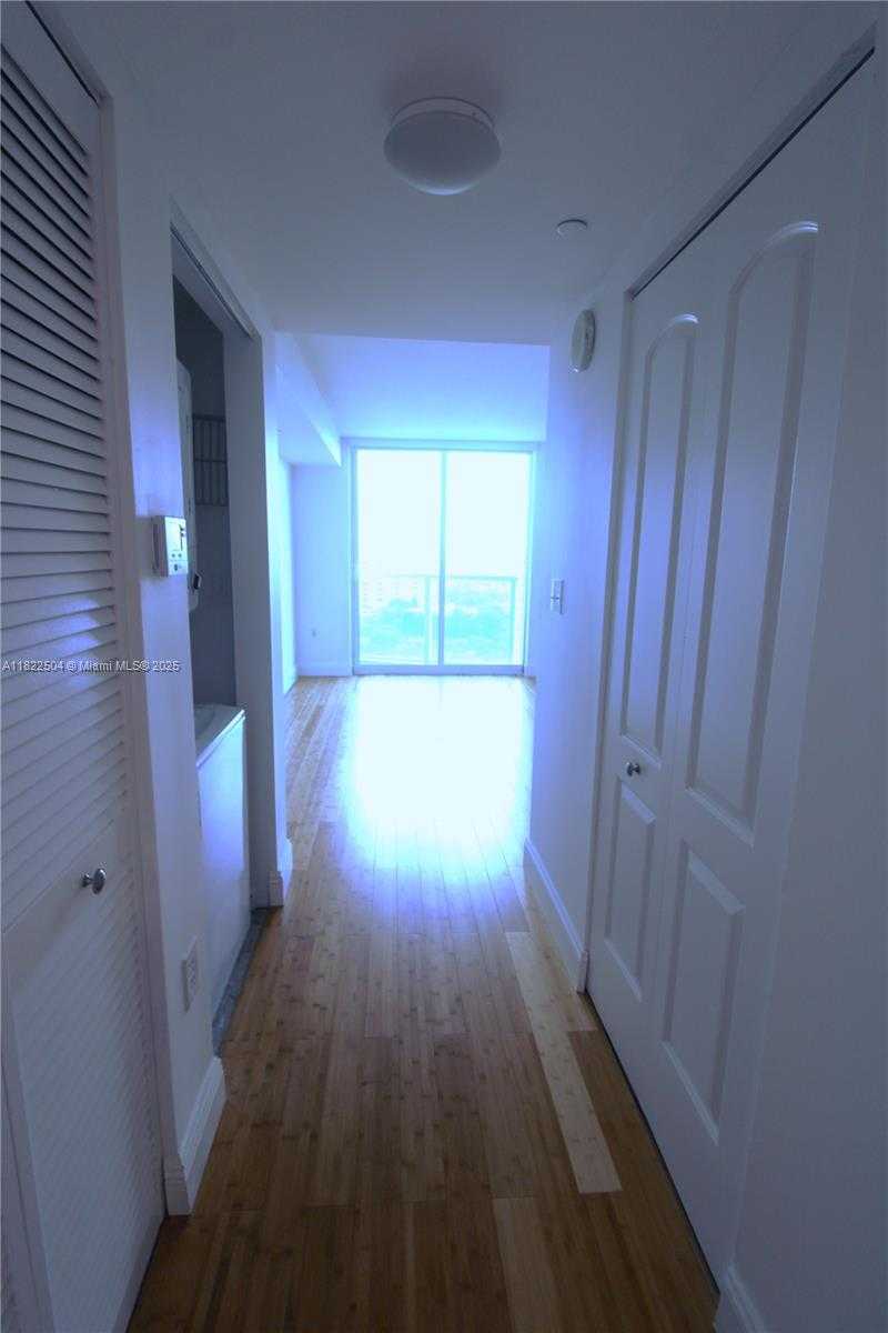 Small Image of 2101 BRICKELL AVE #1711, Miami Number 24