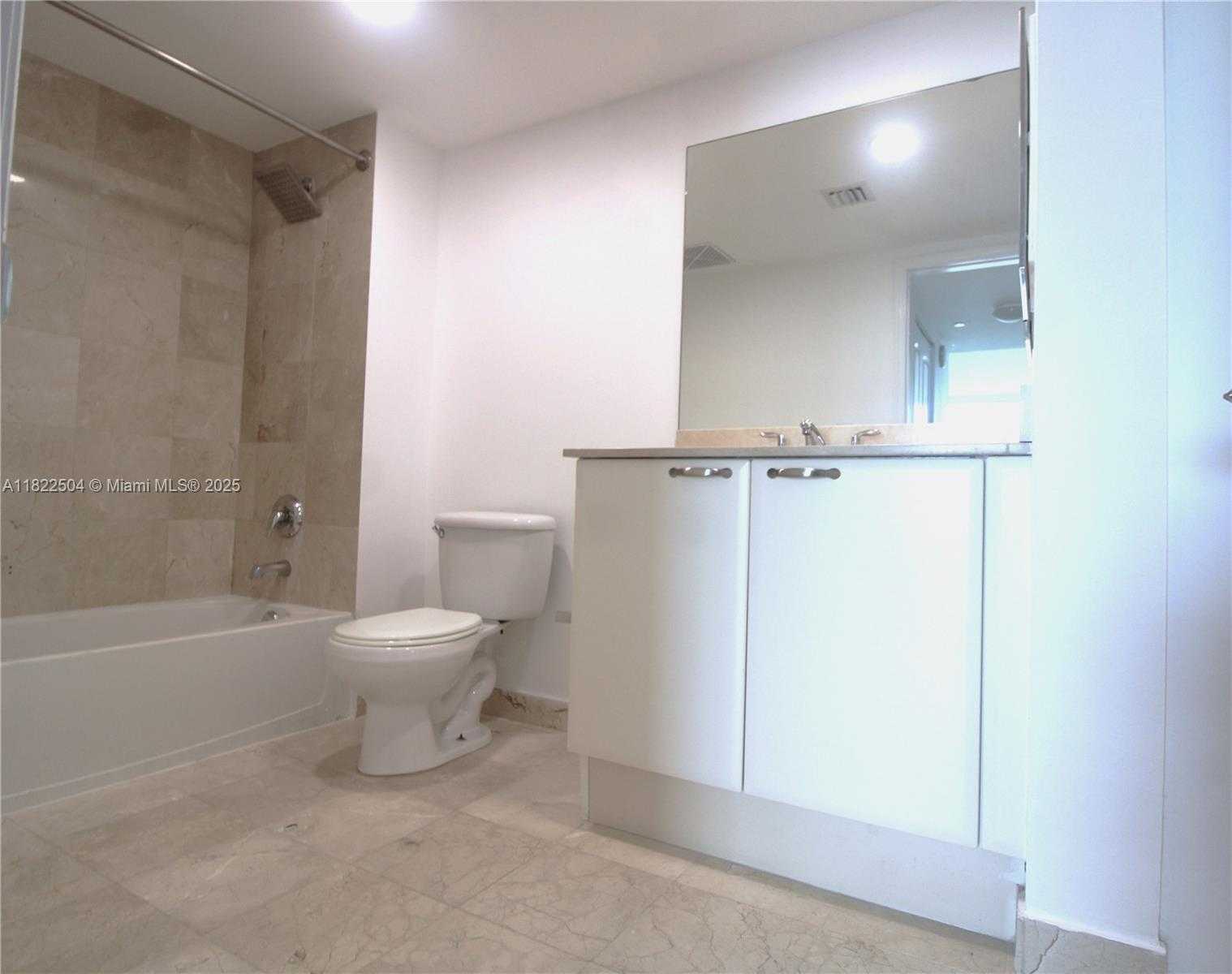 Small Image of 2101 BRICKELL AVE #1711, Miami Number 25