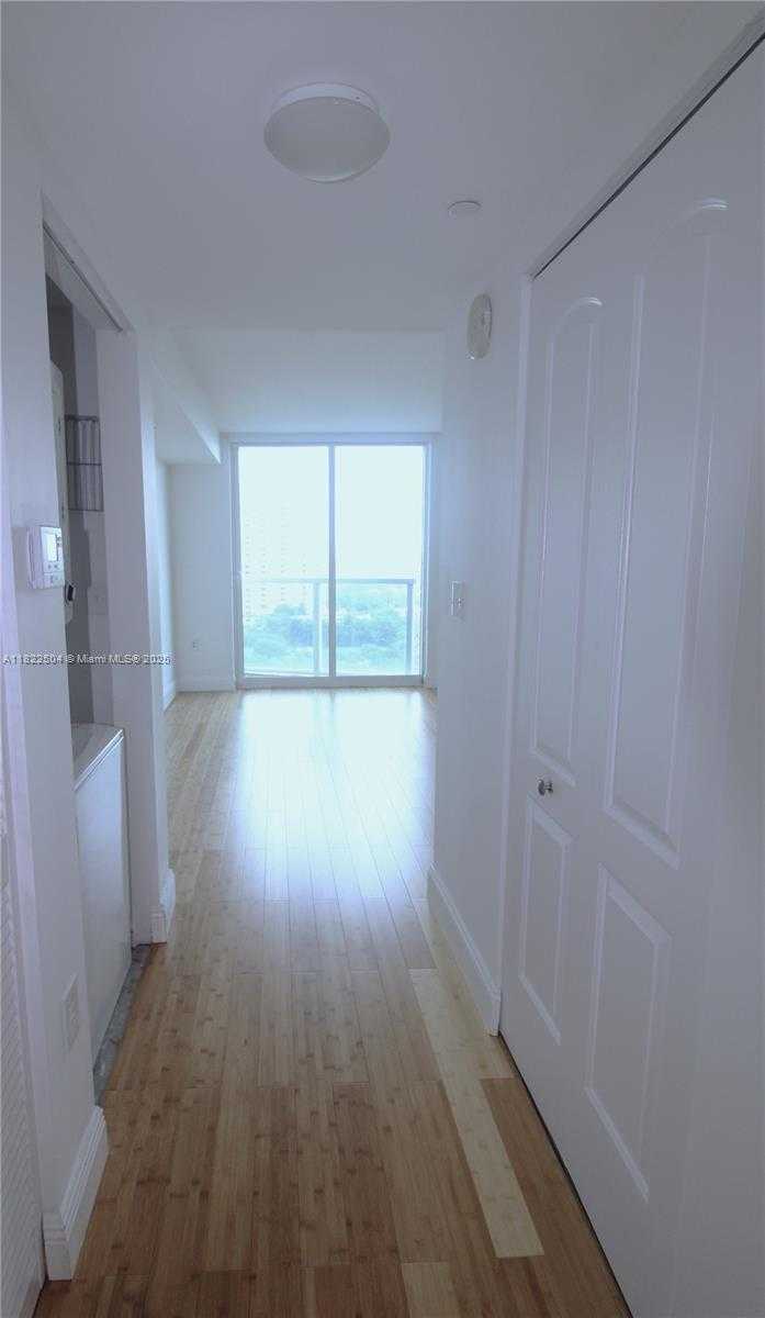 Small Image of 2101 BRICKELL AVE #1711, Miami Number 28