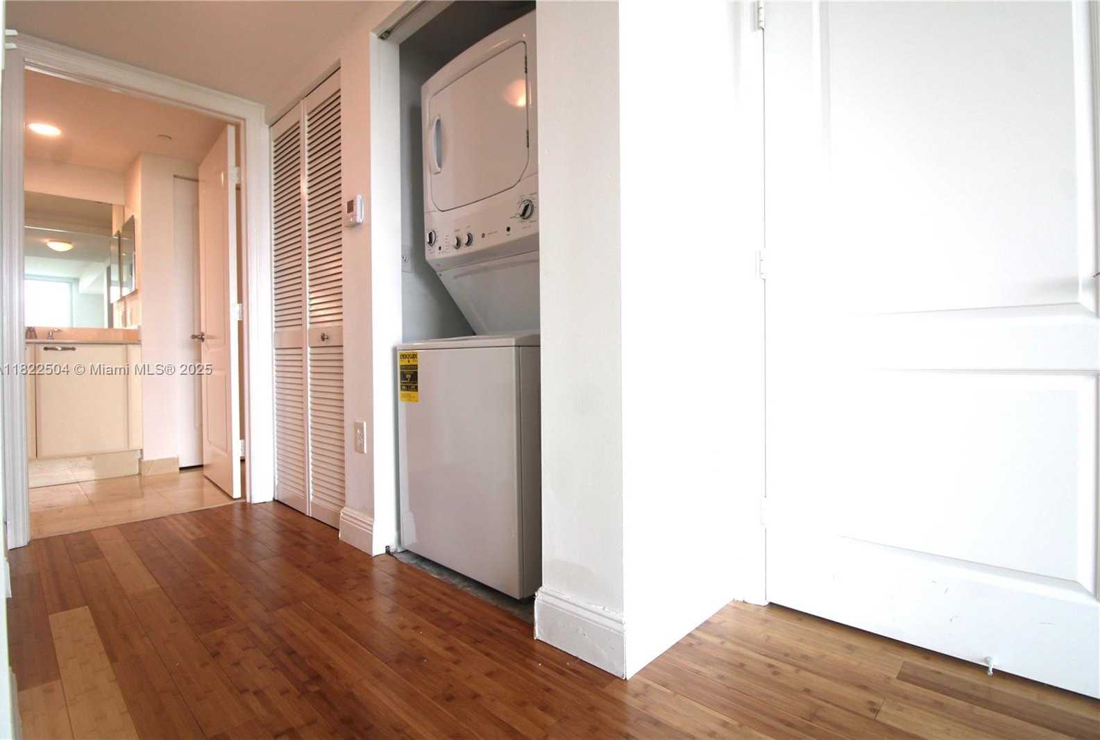 Small Image of 2101 BRICKELL AVE #1711, Miami Number 29