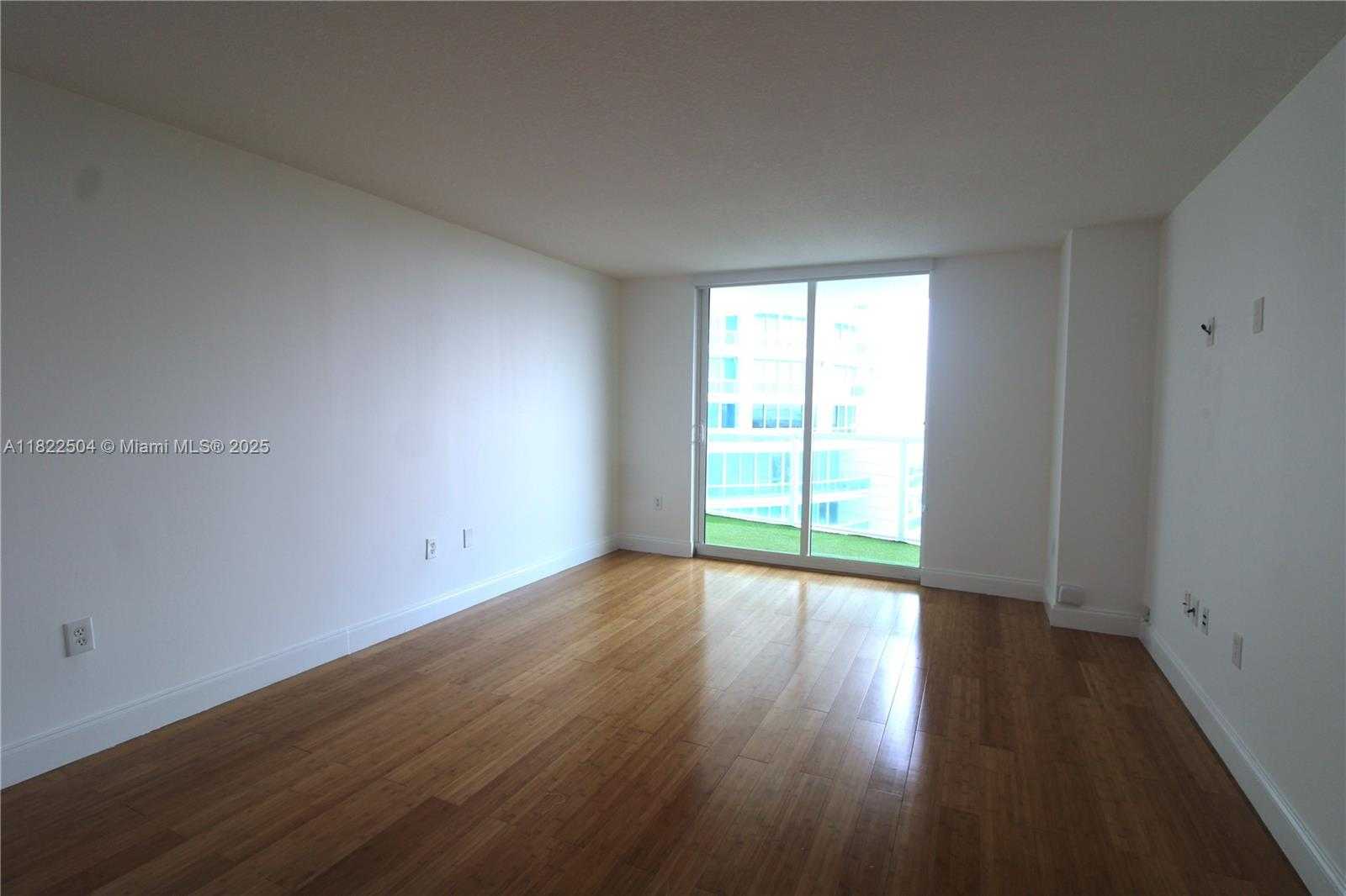 Small Image of 2101 BRICKELL AVE #1711, Miami Number 32