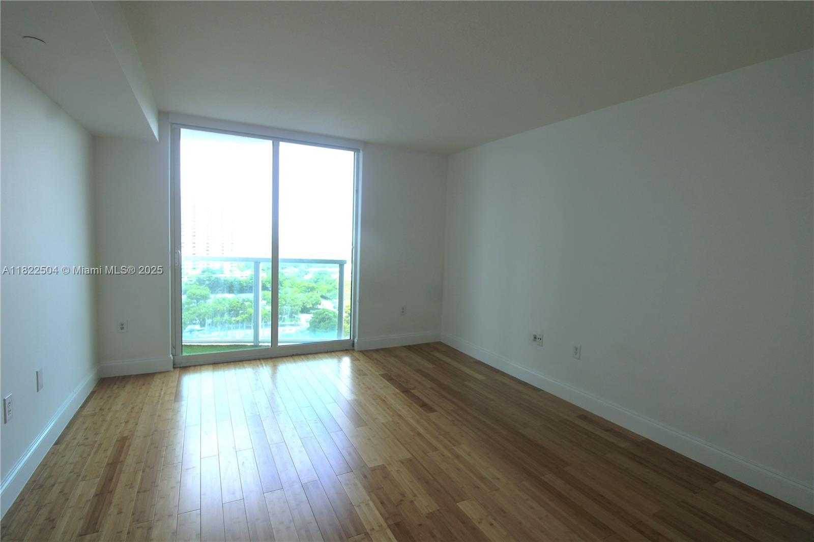 Small Image of 2101 BRICKELL AVE #1711, Miami Number 33