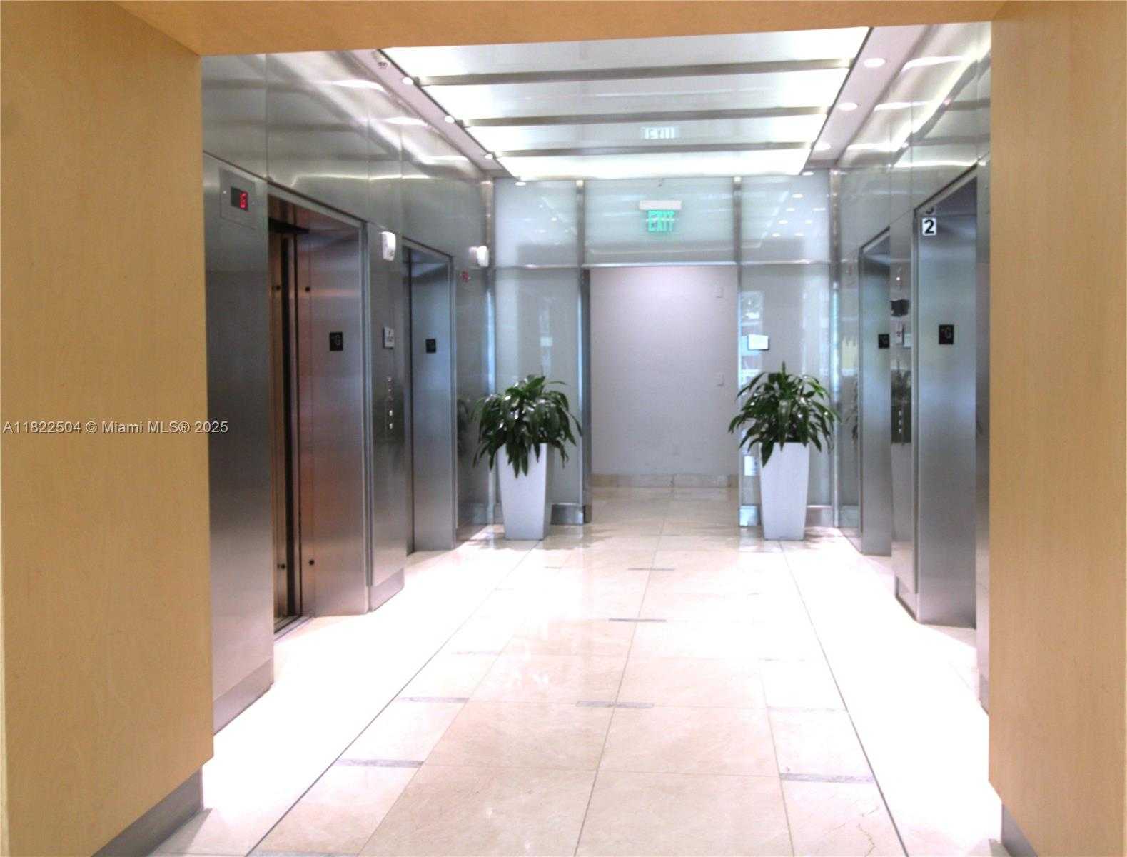 Small Image of 2101 BRICKELL AVE #1711, Miami Number 6