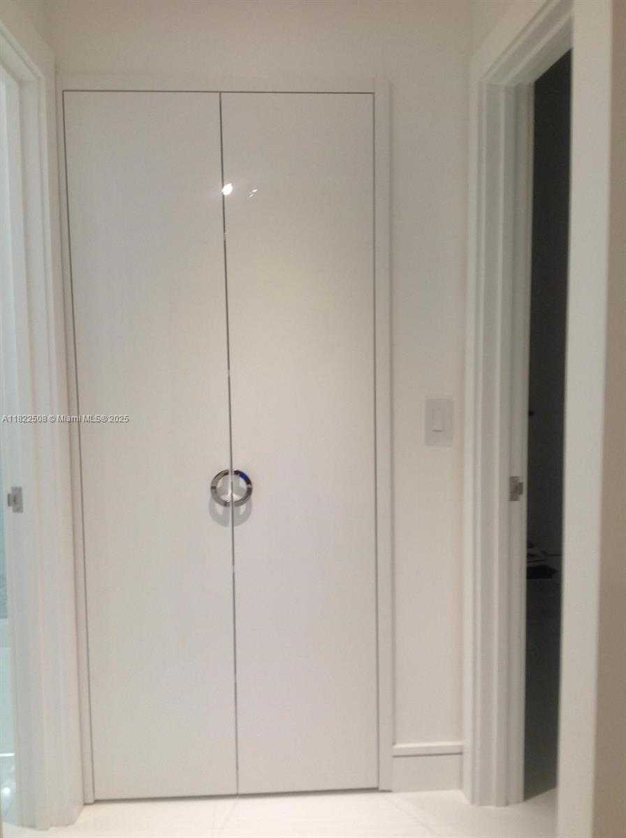 Small Image of Doral Number 26