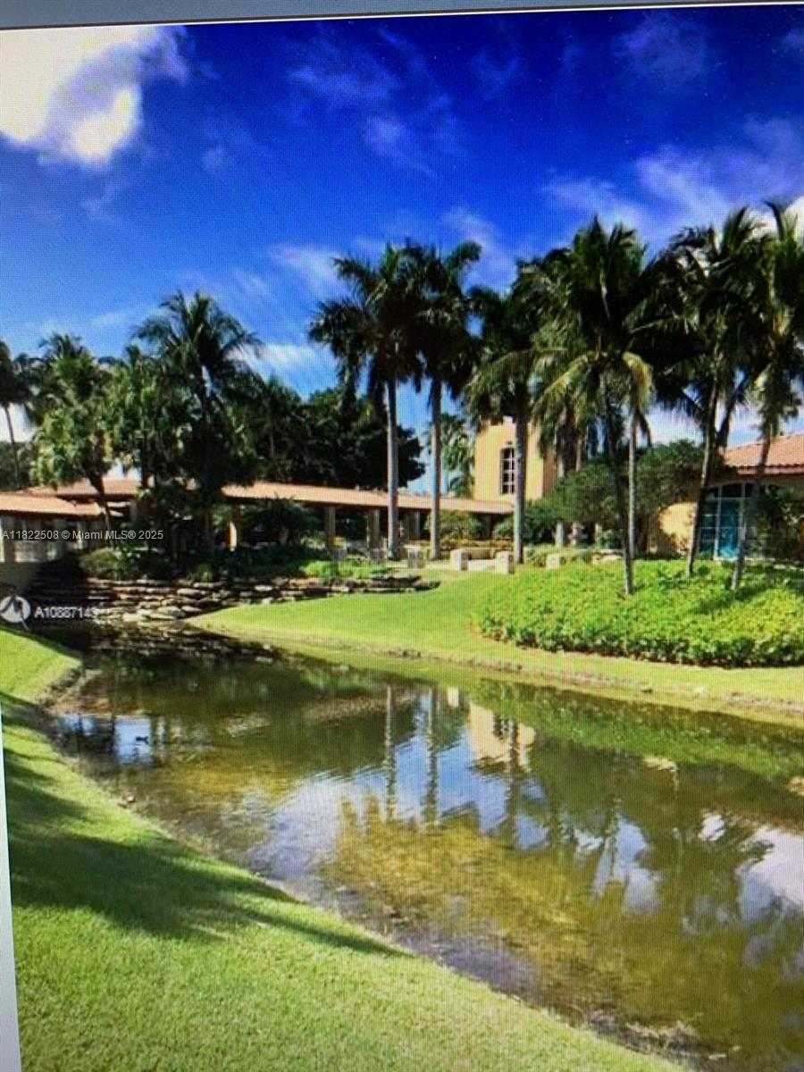 Small Image of Doral Number 50