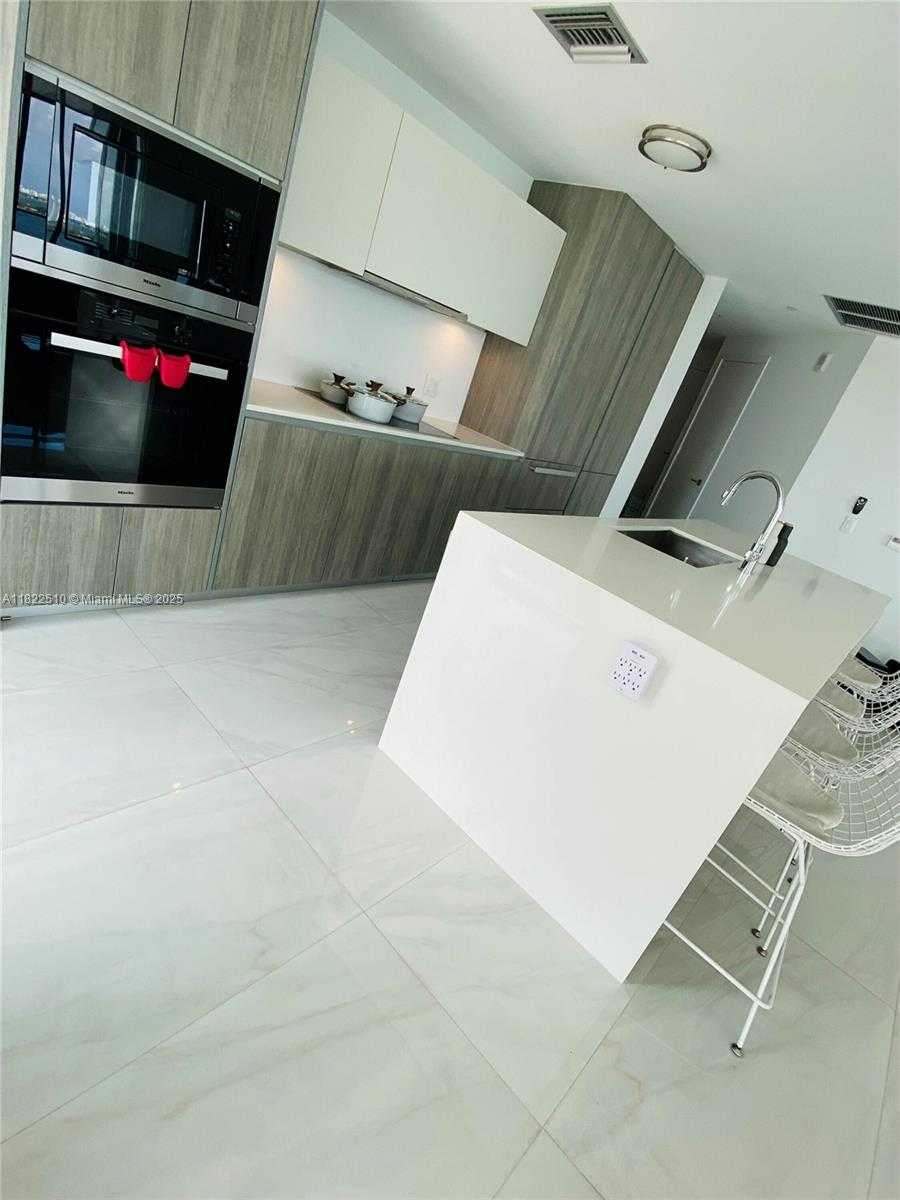 Small Image of 2900 NORTH EAST 7TH AVE #1407, Miami Number 4