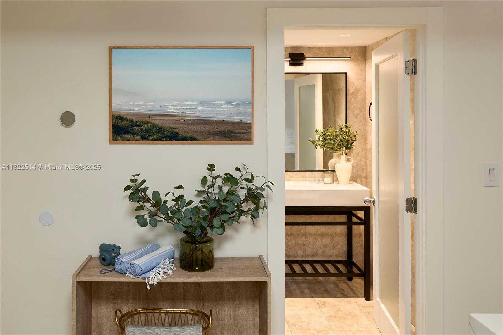Small Image of 2301 COLLINS AVE #329, Miami Beach Number 14