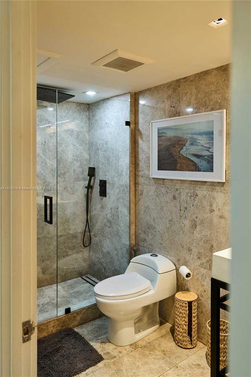 Small Image of 2301 COLLINS AVE #329, Miami Beach Number 20