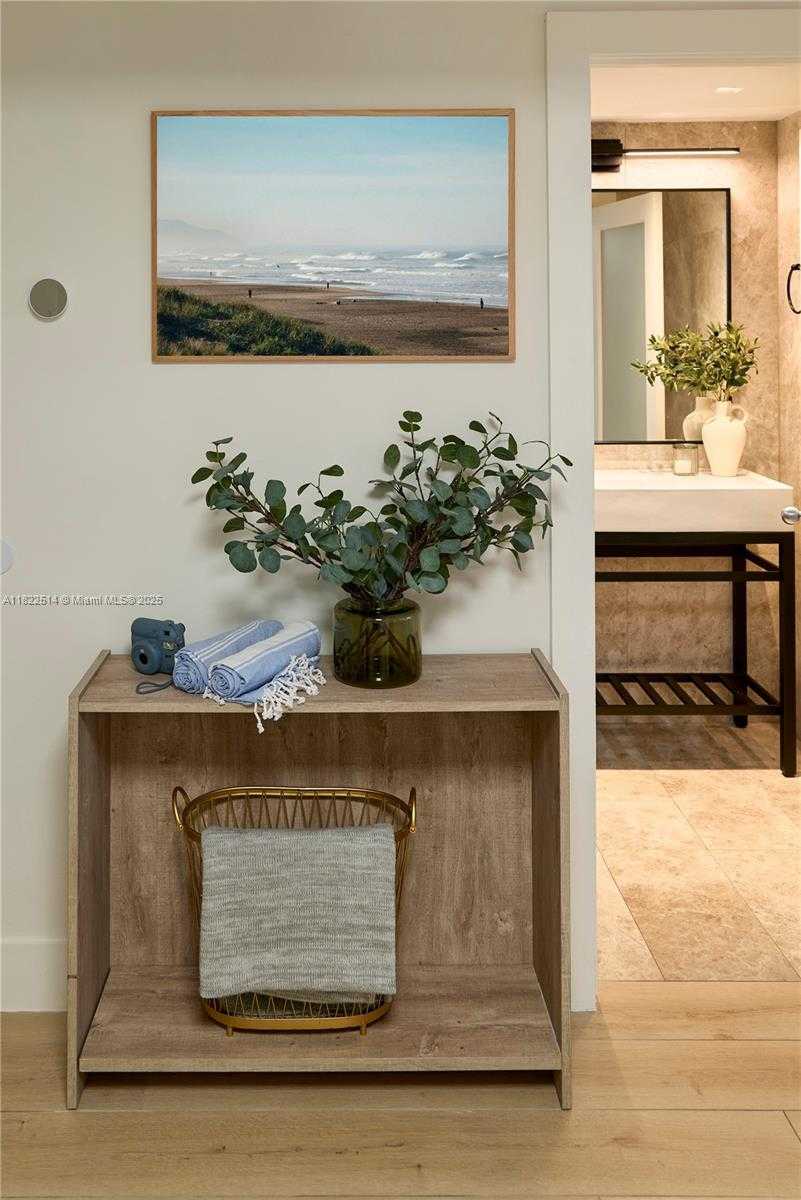 Small Image of 2301 COLLINS AVE #329, Miami Beach Number 21