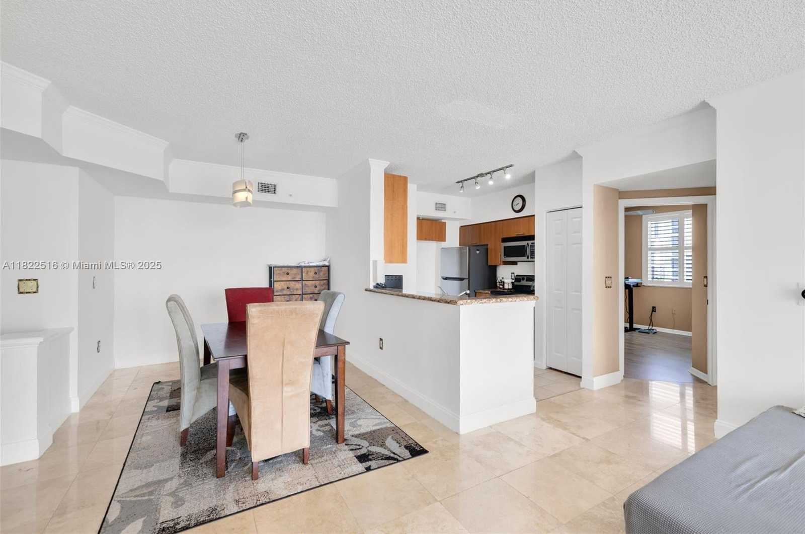 Small Image of 17100 NORTH BAY RD #1904, Sunny Isles Beach Number 14