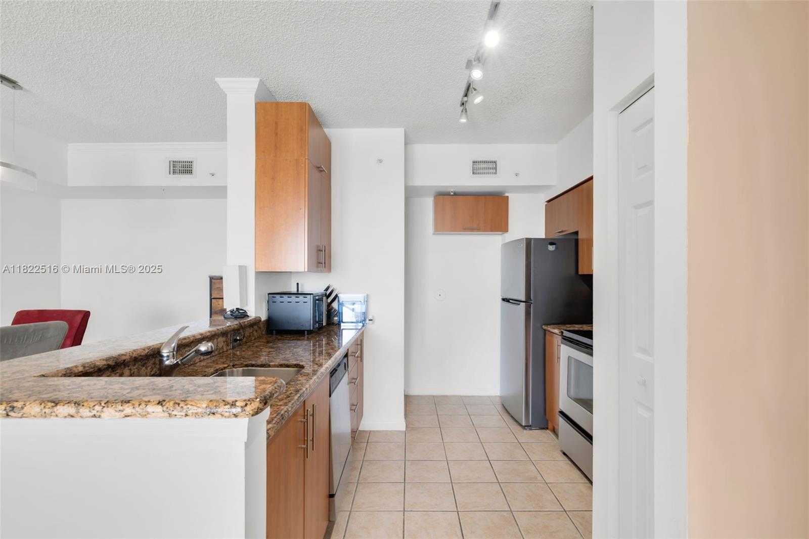 Small Image of 17100 NORTH BAY RD #1904, Sunny Isles Beach Number 18
