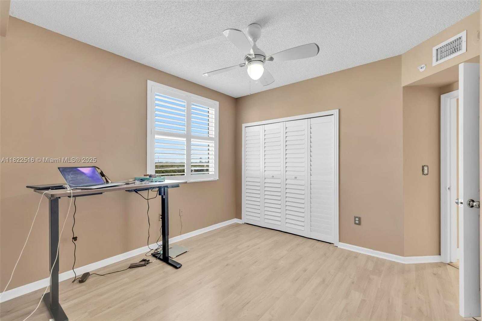 Small Image of 17100 NORTH BAY RD #1904, Sunny Isles Beach Number 24