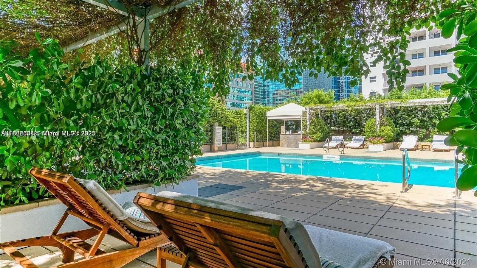 Small Image of 1425 BRICKELL AVE #48C, Miami Number 2