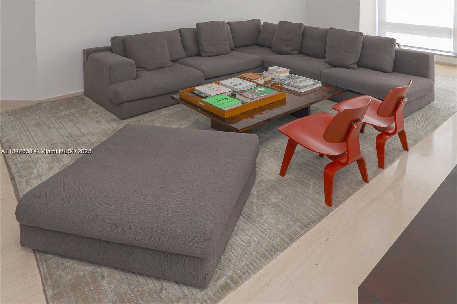 Small Image of 1425 BRICKELL AVE #48C, Miami Number 7