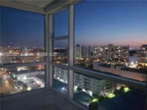 Small Image of 6801 COLLINS AVE #1402 Door 1412 L, Miami Beach Number 4