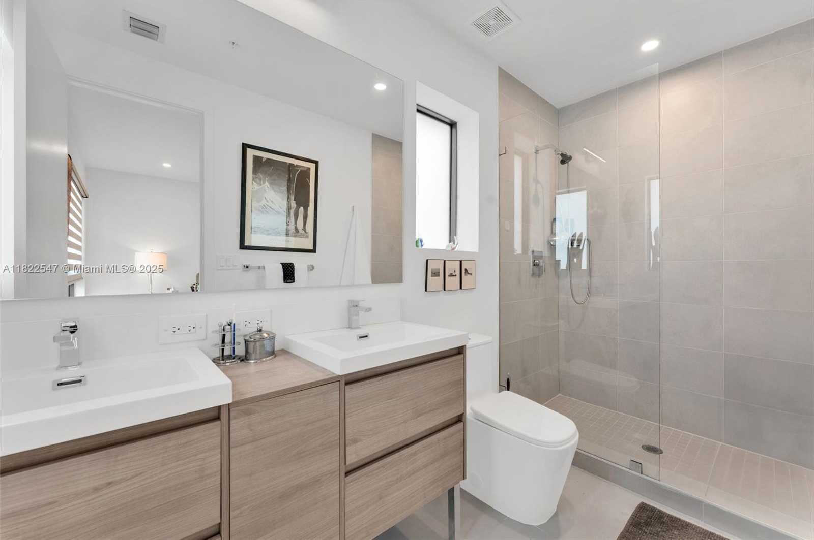 Small Image of 4212 NORTH EAST 7TH TER, Oakland Park Number 15