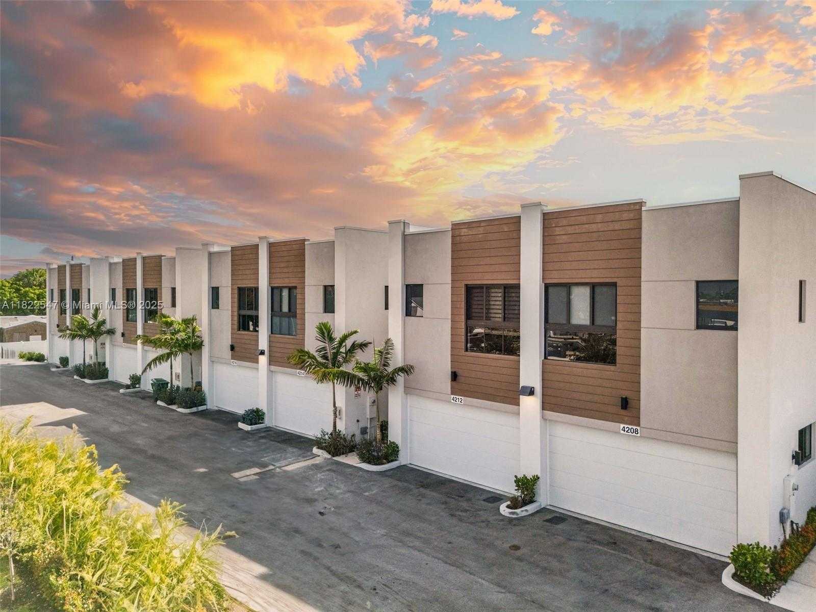 Small Image of 4212 NORTH EAST 7TH TER, Oakland Park Number 29