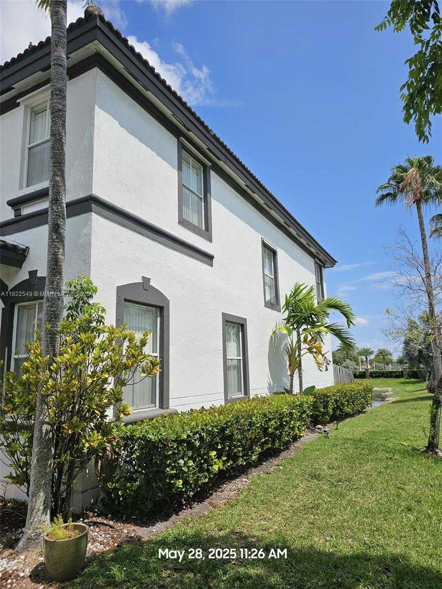 Small Image of 11401 NORTH WEST 76TH TER, Doral Number 3