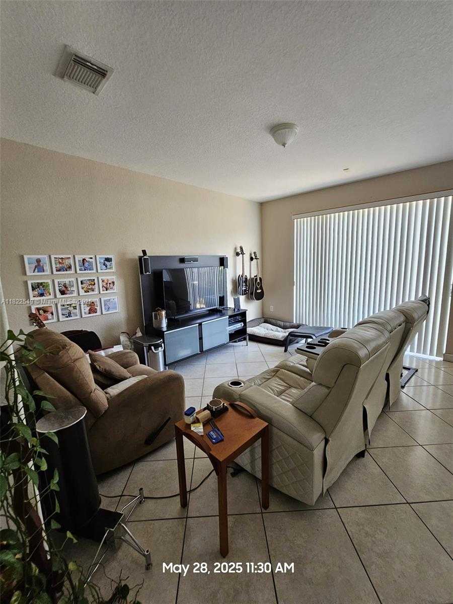 Small Image of 11401 NORTH WEST 76TH TER, Doral Number 5