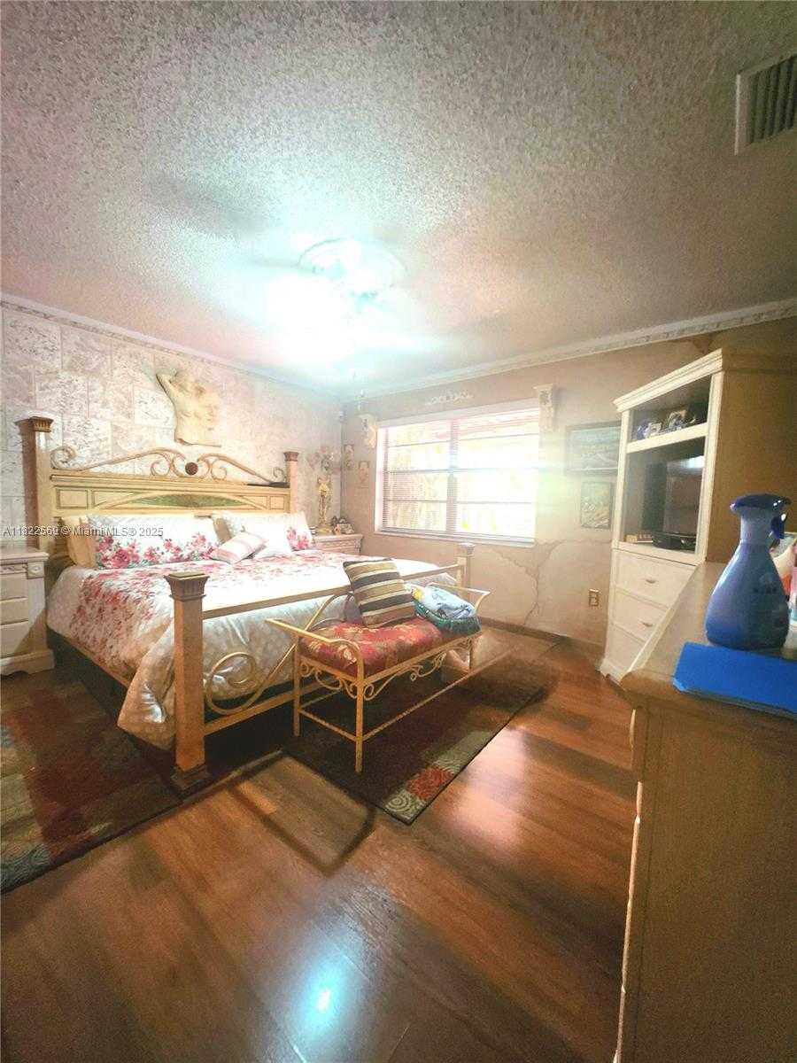 Small Image of 5030 SOUTH WEST 145TH AVE, Miami Number 17