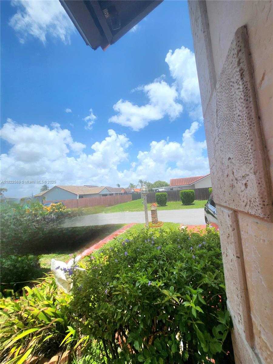 Small Image of 5030 SOUTH WEST 145TH AVE, Miami Number 43