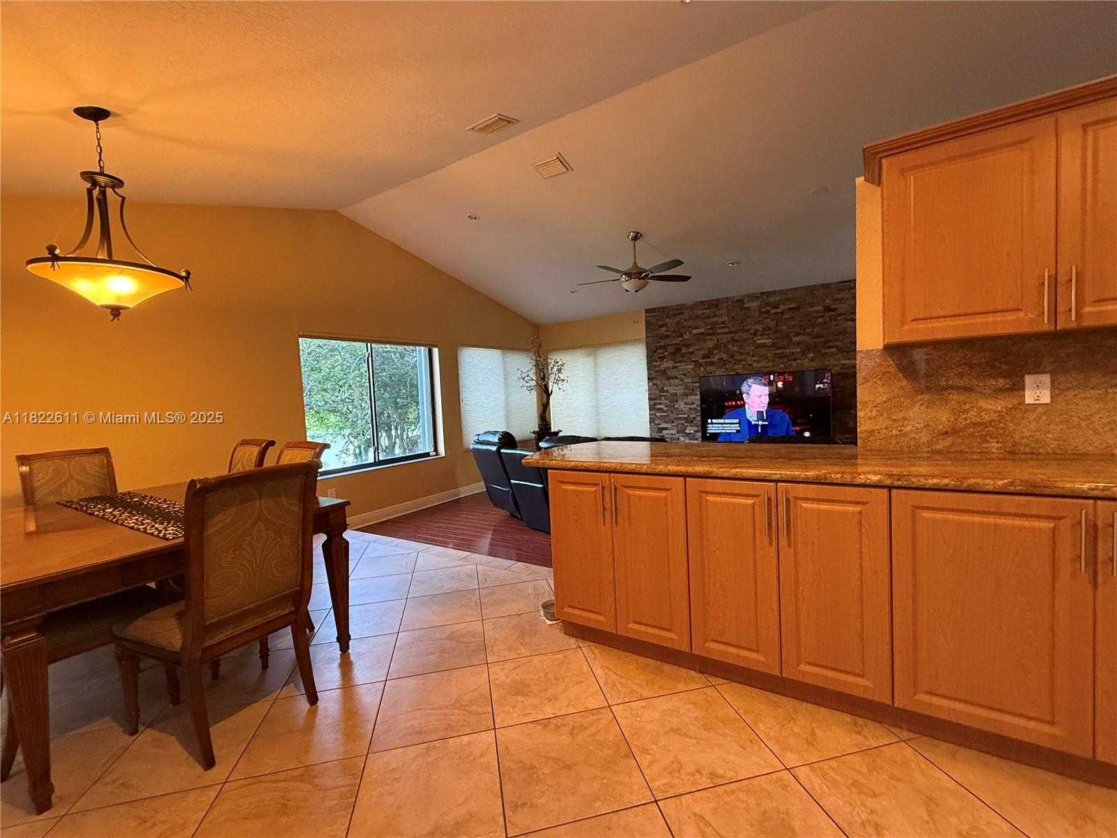 Small Image of 566 VILLAGE LAKE DRIVE, Weston Number 14