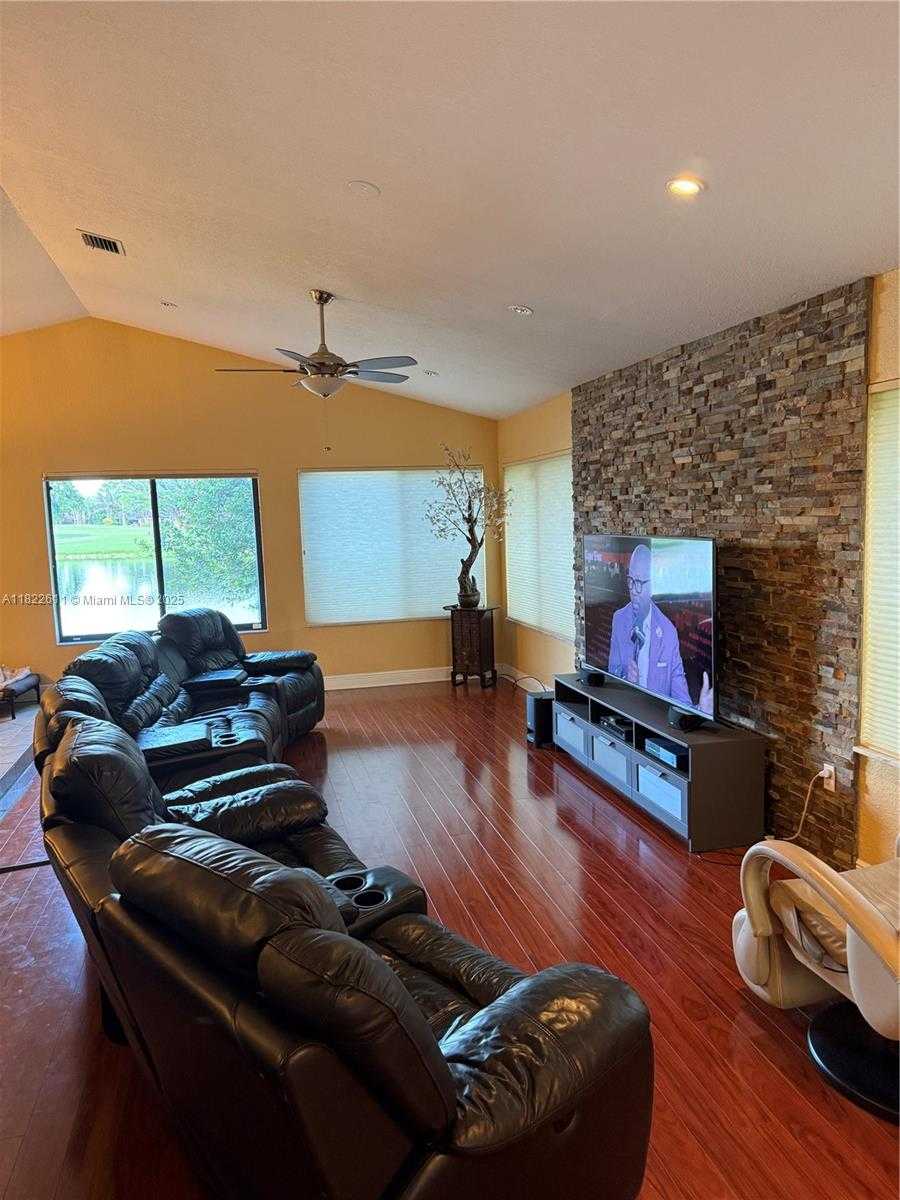 Small Image of 566 VILLAGE LAKE DRIVE, Weston Number 15