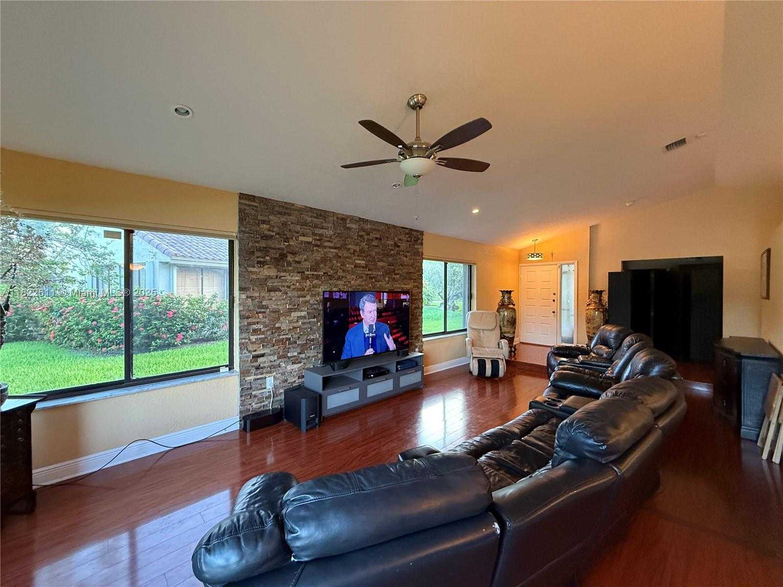 Small Image of 566 VILLAGE LAKE DRIVE, Weston Number 21