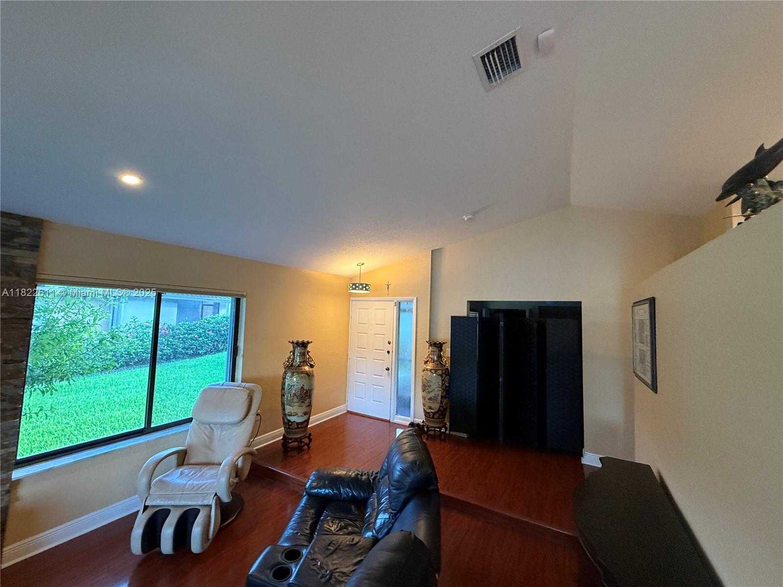 Small Image of 566 VILLAGE LAKE DRIVE, Weston Number 25
