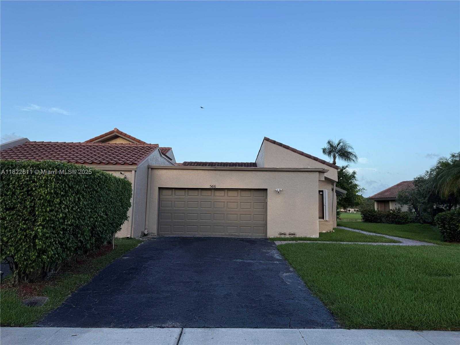 Small Image of 566 VILLAGE LAKE DRIVE, Weston Number 30