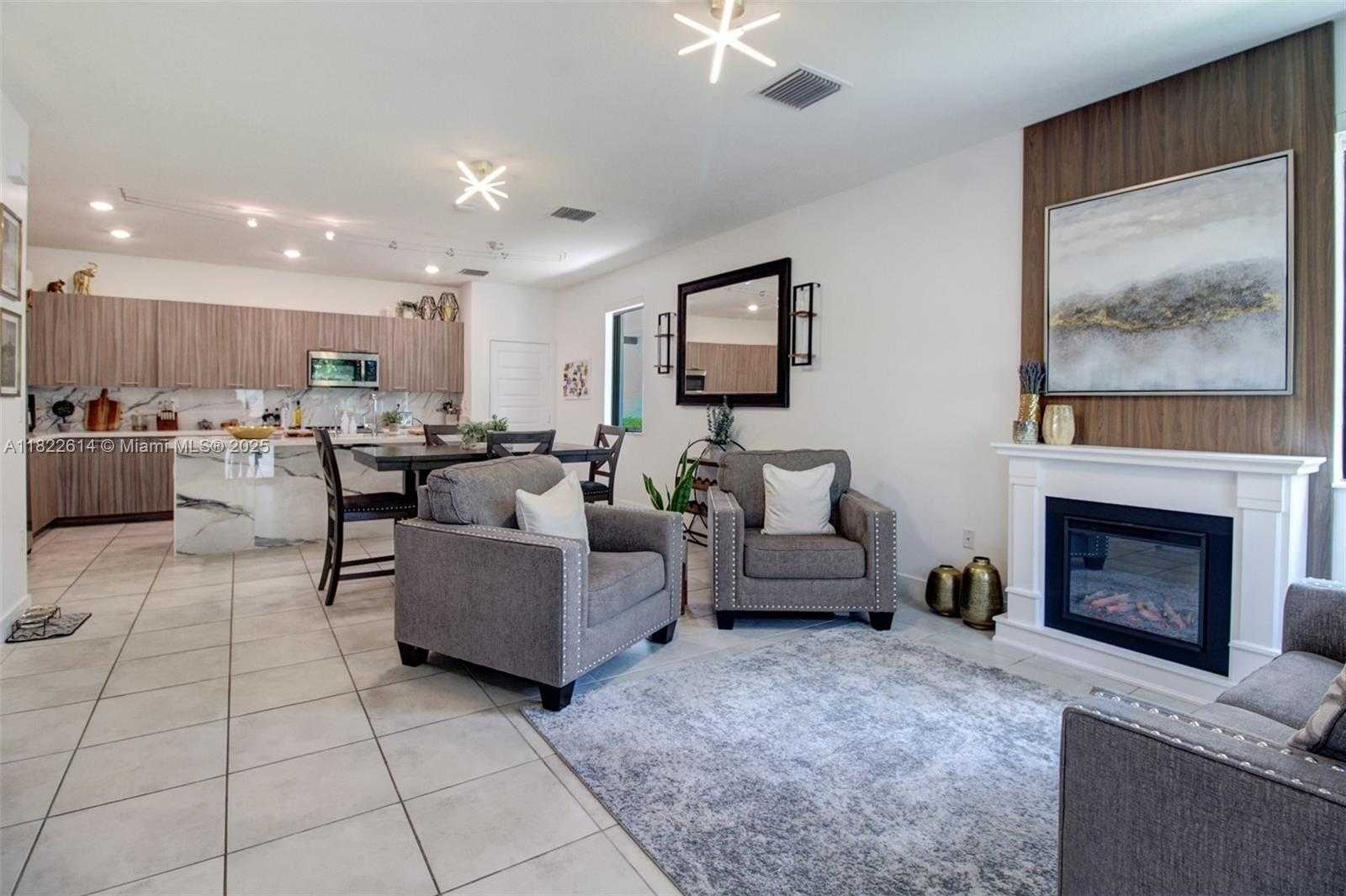 Small Image of 4809 NORTH WEST 83RD PKWY, Doral Number 10