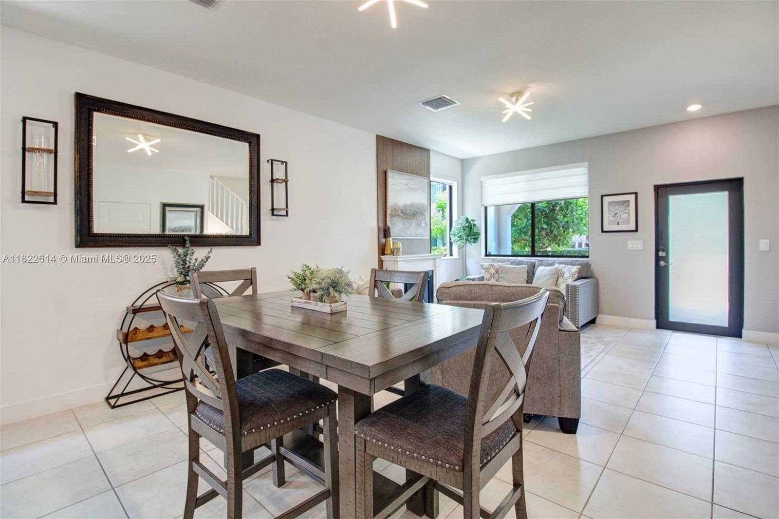 Small Image of 4809 NORTH WEST 83RD PKWY, Doral Number 11