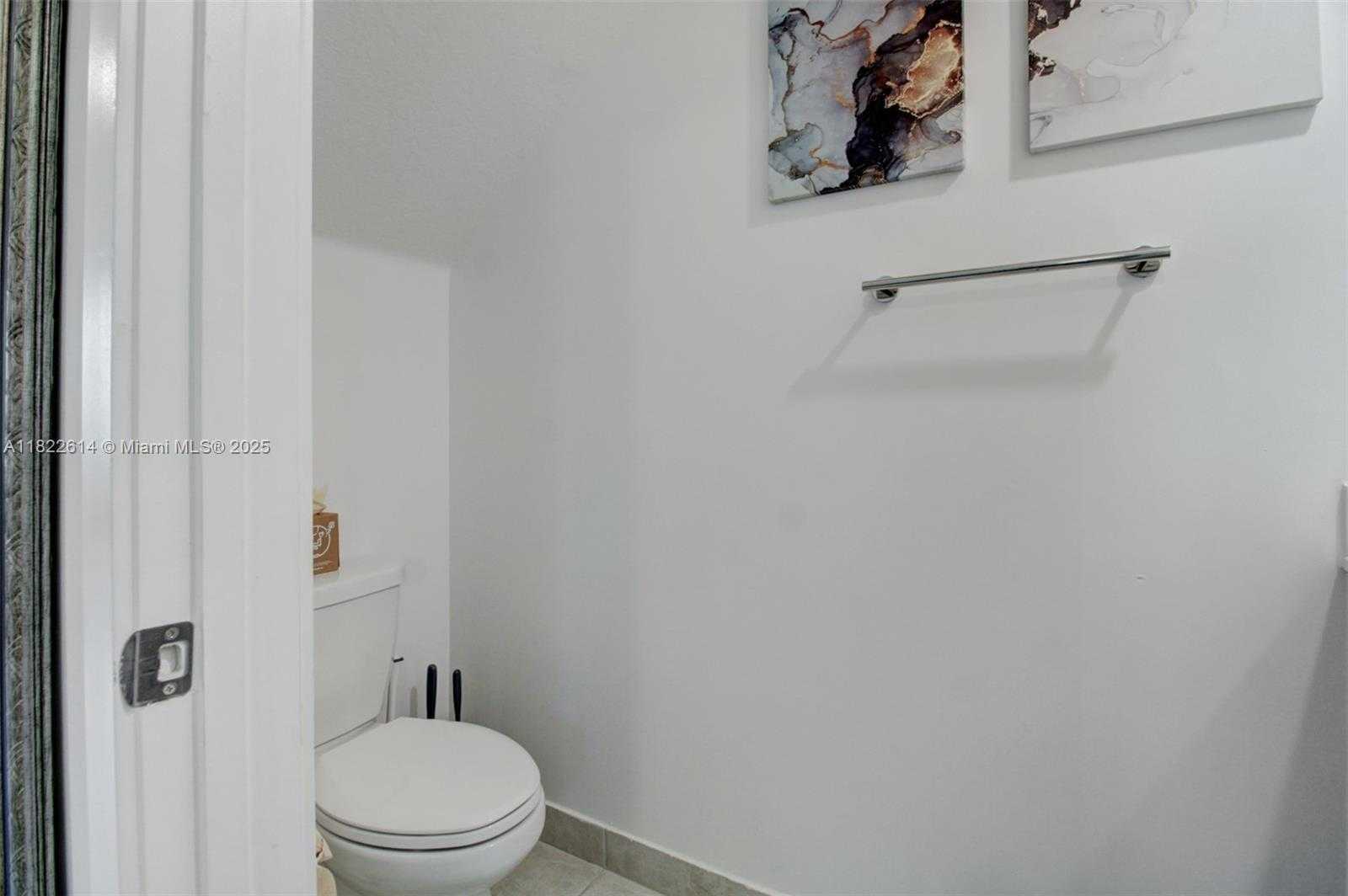 Small Image of 4809 NORTH WEST 83RD PKWY, Doral Number 13
