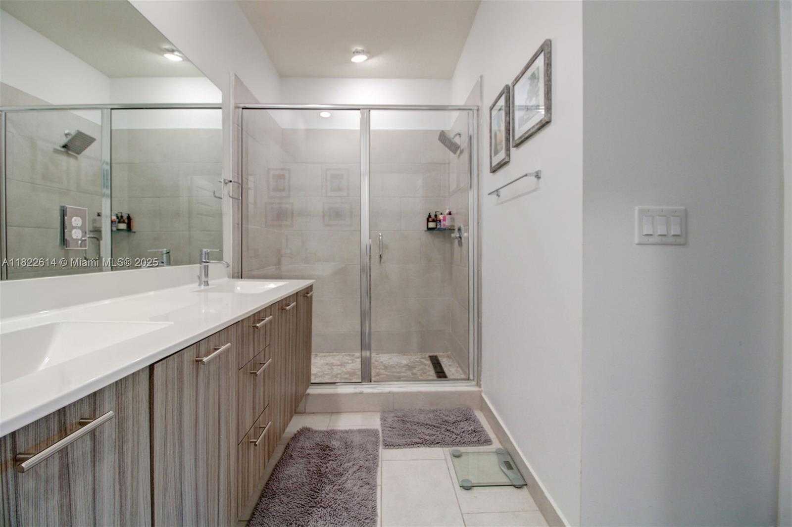 Small Image of 4809 NORTH WEST 83RD PKWY, Doral Number 17