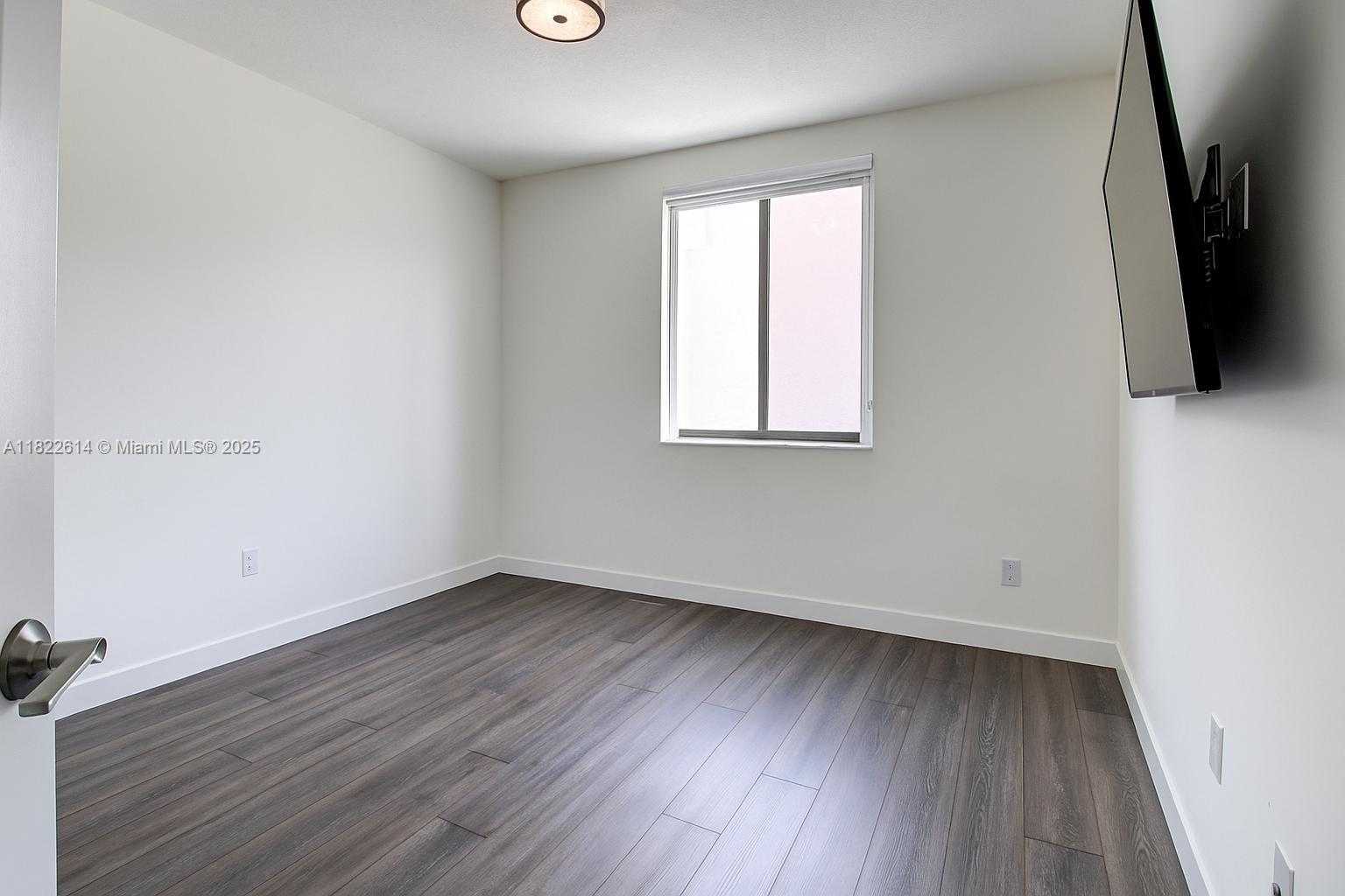 Small Image of 4809 NORTH WEST 83RD PKWY, Doral Number 25
