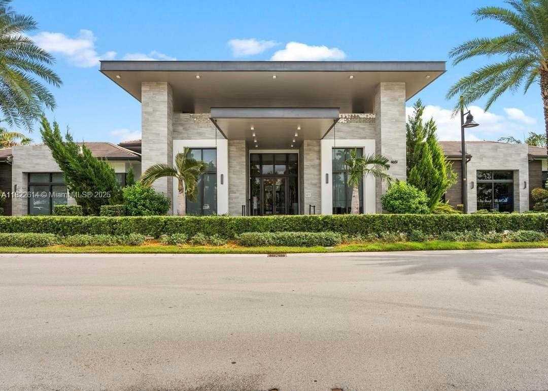 Small Image of 4809 NORTH WEST 83RD PKWY, Doral Number 42