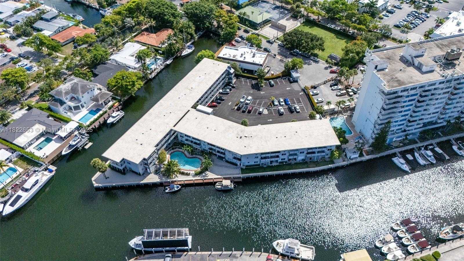 Small Image of 13105 IXORA CT #302, North Miami Number 28