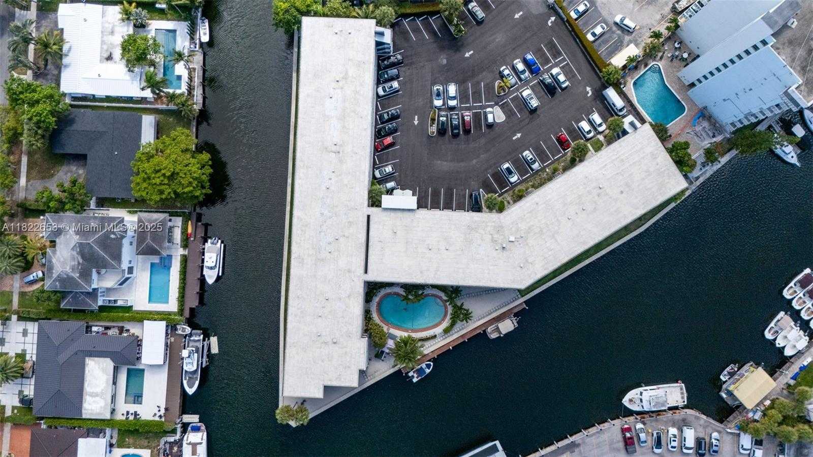 Small Image of 13105 IXORA CT #302, North Miami Number 29