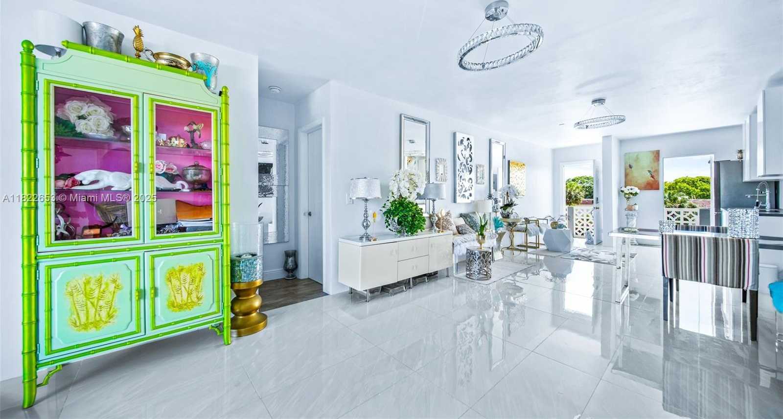 Small Image of 13105 IXORA CT #302, North Miami Number 6