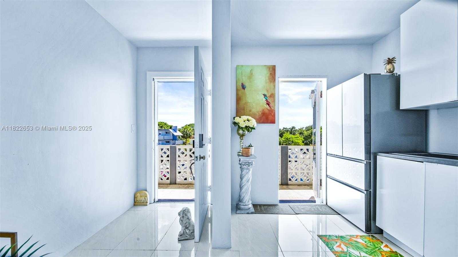Small Image of 13105 IXORA CT #302, North Miami Number 9