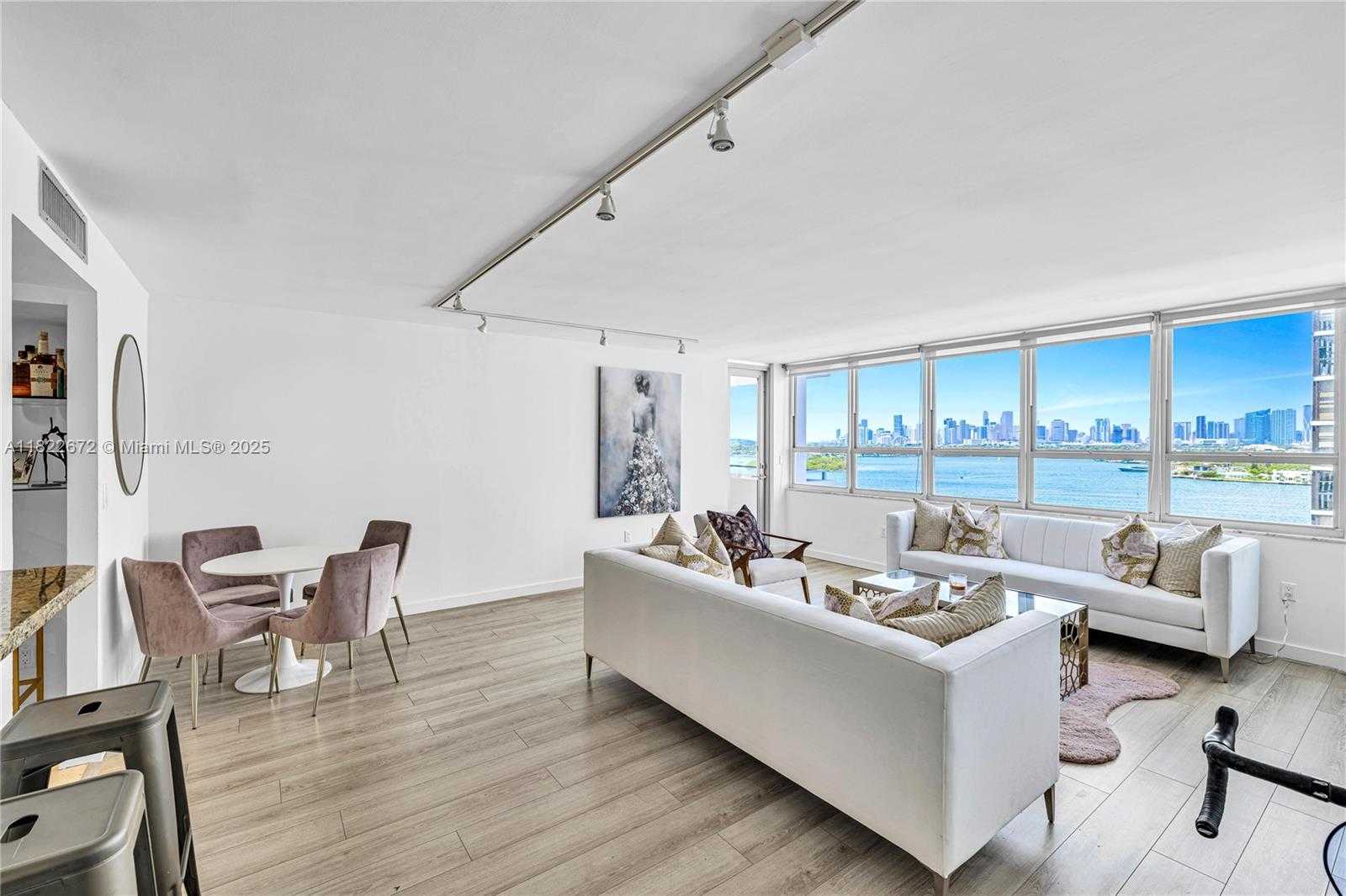 Small Image of 11 ISLAND AVE #1103, Miami Beach Number 24
