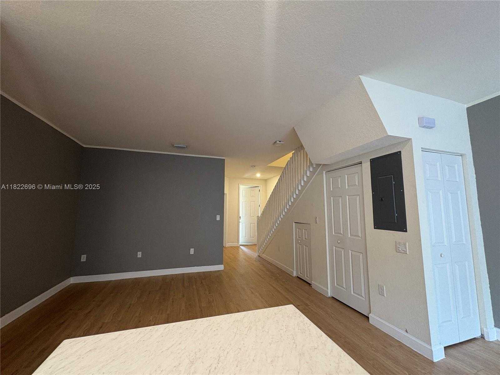 Small Image of 10586 WEST 33RD CT #10586, Hialeah Number 11