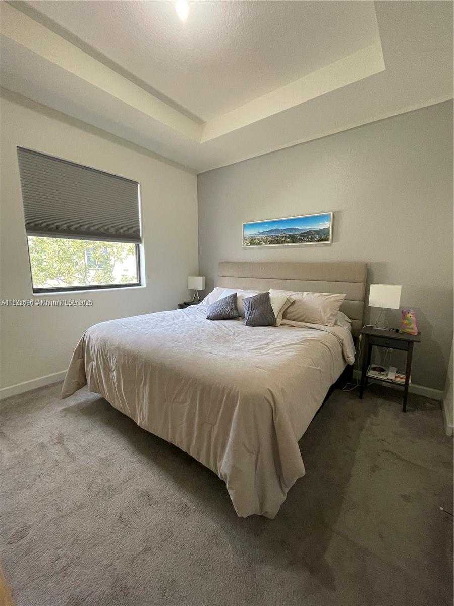Small Image of 10586 WEST 33RD CT #10586, Hialeah Number 20