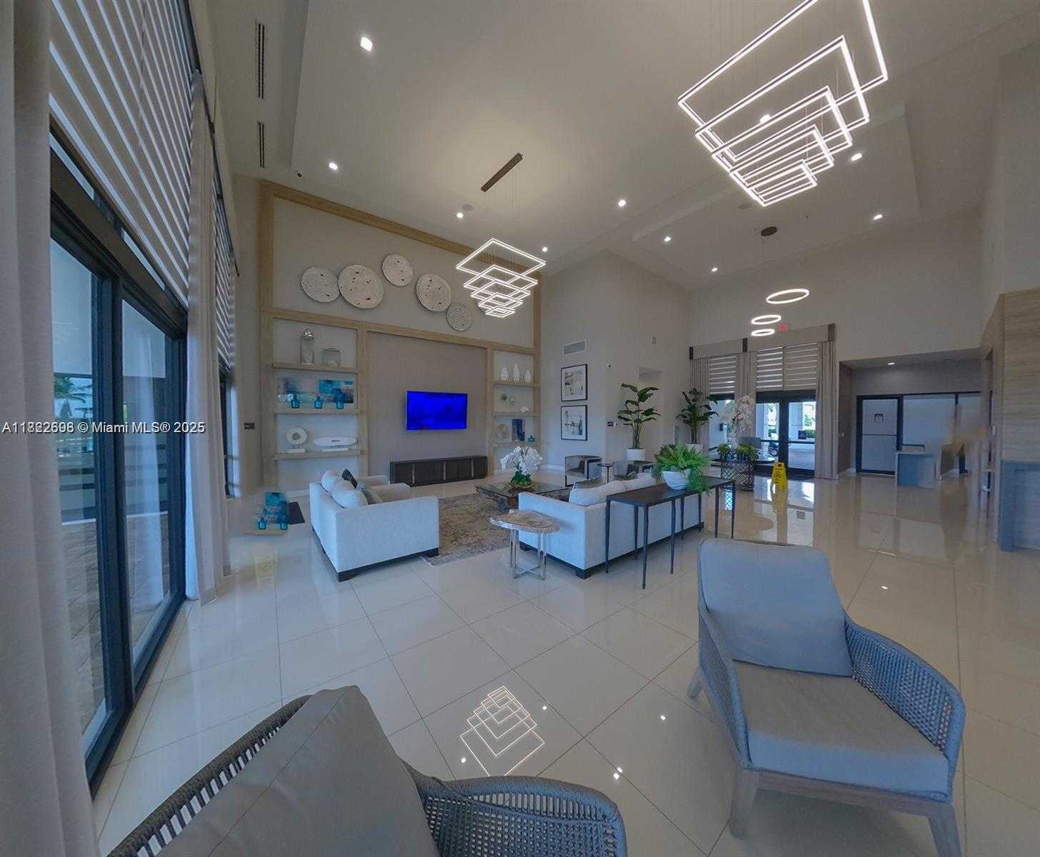 Small Image of 10586 WEST 33RD CT #10586, Hialeah Number 30