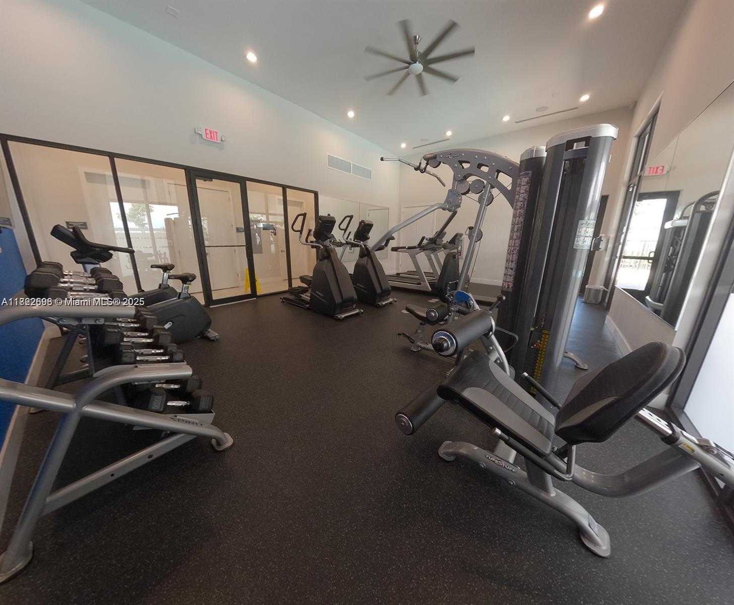Small Image of 10586 WEST 33RD CT #10586, Hialeah Number 31