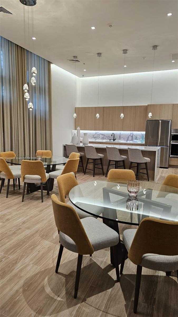 Small Image of 90 SOUTH WEST 3RD ST #3010, Miami Number 30